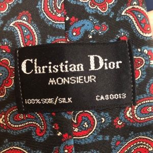 CRISTIAN DIOR VINTAGE SILK TIE